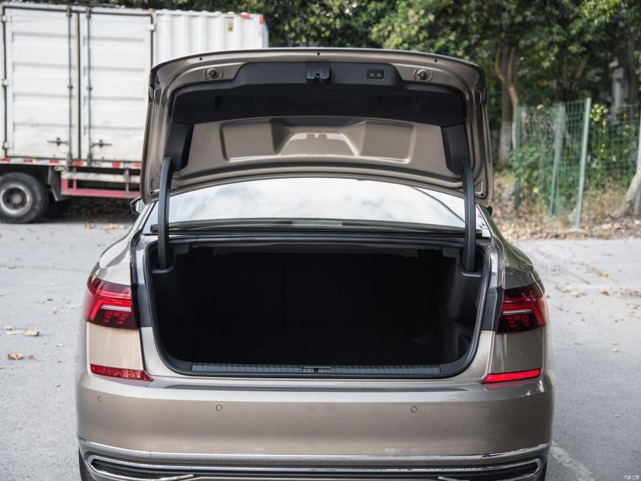 Багажник Volkswagen Passat L 2018 года  (CN) (фото 12 из 24)